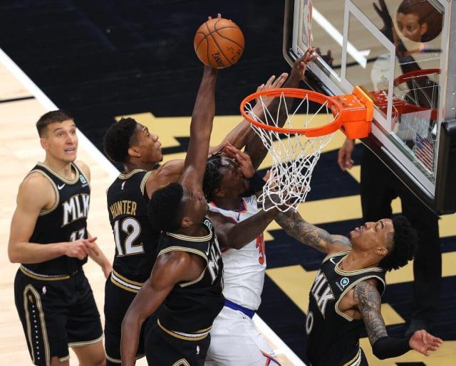 开云体育官网-进攻常规操作防守崩塌 尼克斯1比3落后已无力回天